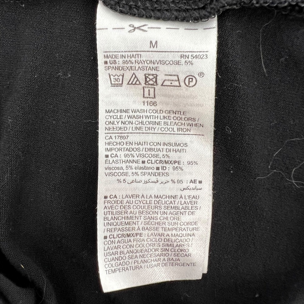 Old Navy Luxe V-Neck T-Shirt Womens Medium Black Good Short Sleeve Curved Hem - Picture 4 of 4